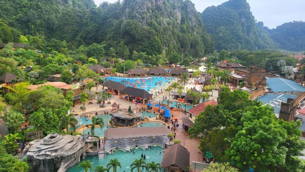 Hotspring 2 Room 1512 Suite Sunway Onsen With Theme Park View 4 Pax Tambun Exterior photo