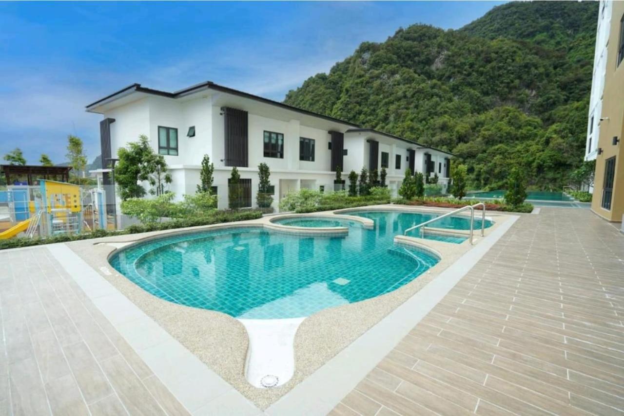 Hotspring 2 Room 1512 Suite Sunway Onsen With Theme Park View 4 Pax Tambun Exterior photo