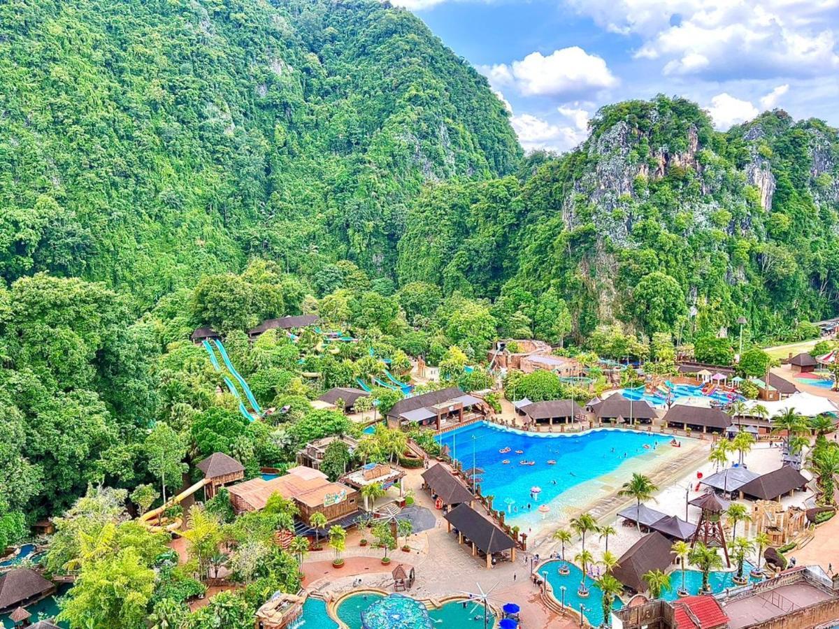 Hotspring 2 Room 1512 Suite Sunway Onsen With Theme Park View 4 Pax Tambun Exterior photo